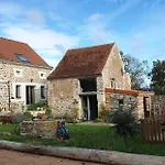 D'hotes Maison Balady ベッド・アンド・ブレックファスト Bellenaves